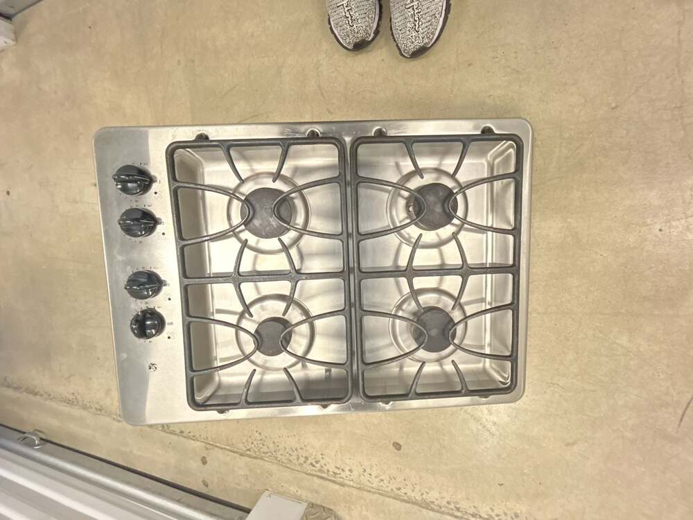 GE Stainless Steel 4-Burner Built-In Gas Cooktop